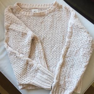 Sweater. Loose knitted.